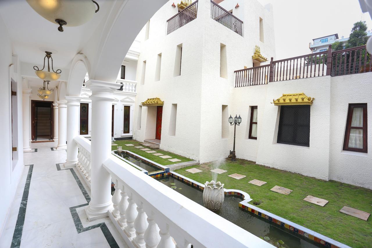 Baber Mahal Vilas - The Heritage Hotel Катманду Екстер'єр фото